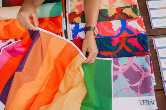How to Style Bold Prints Without Feeling Overwhelmed - Zee Store